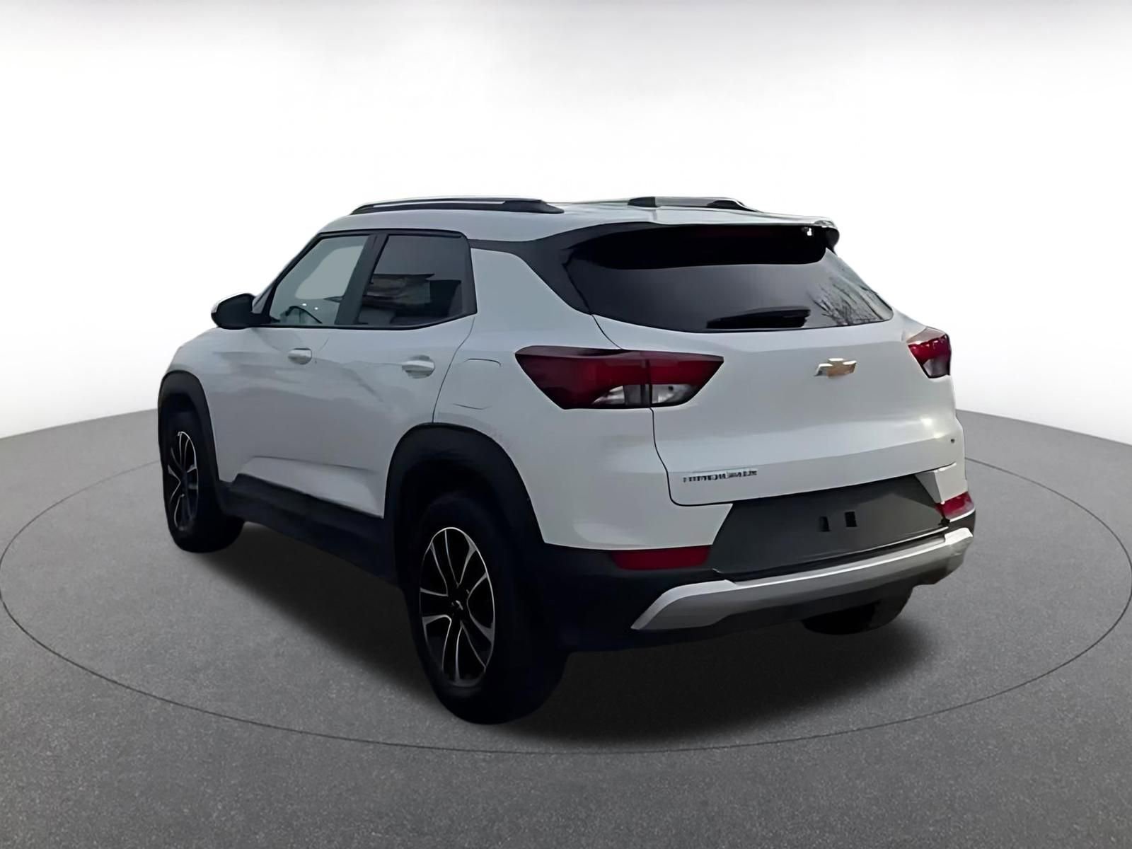 Used 2025 Chevrolet TrailBlazer LT image 11