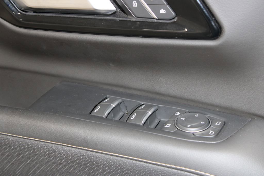 Used 2025 Chevrolet Tahoe Premier image 40