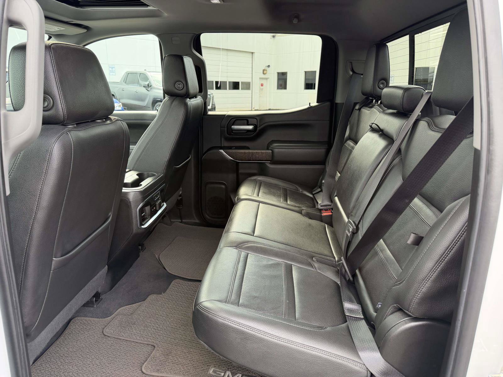 Used 2019 GMC Sierra 1500 Denali w/ Denali Ultimate Package AWD/4WD image 9