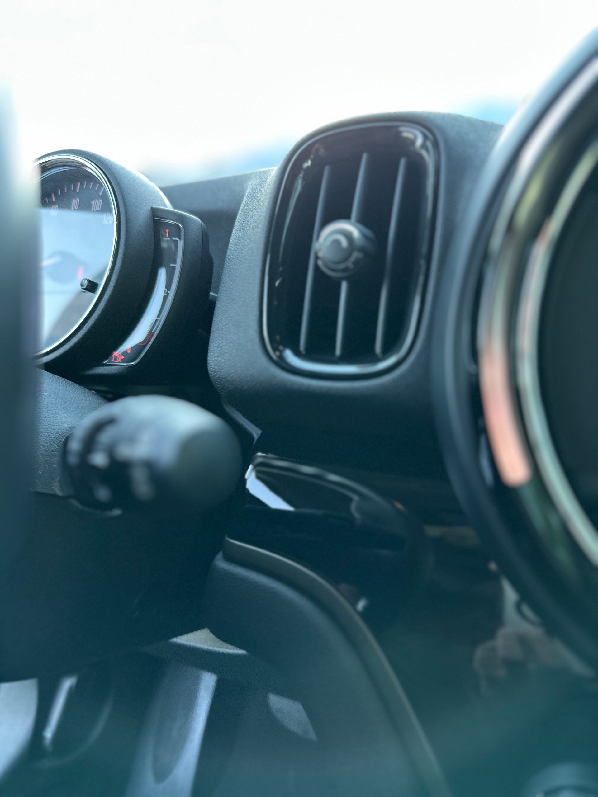 Used 2020 MINI Cooper Countryman S w/ Storage Package image 23