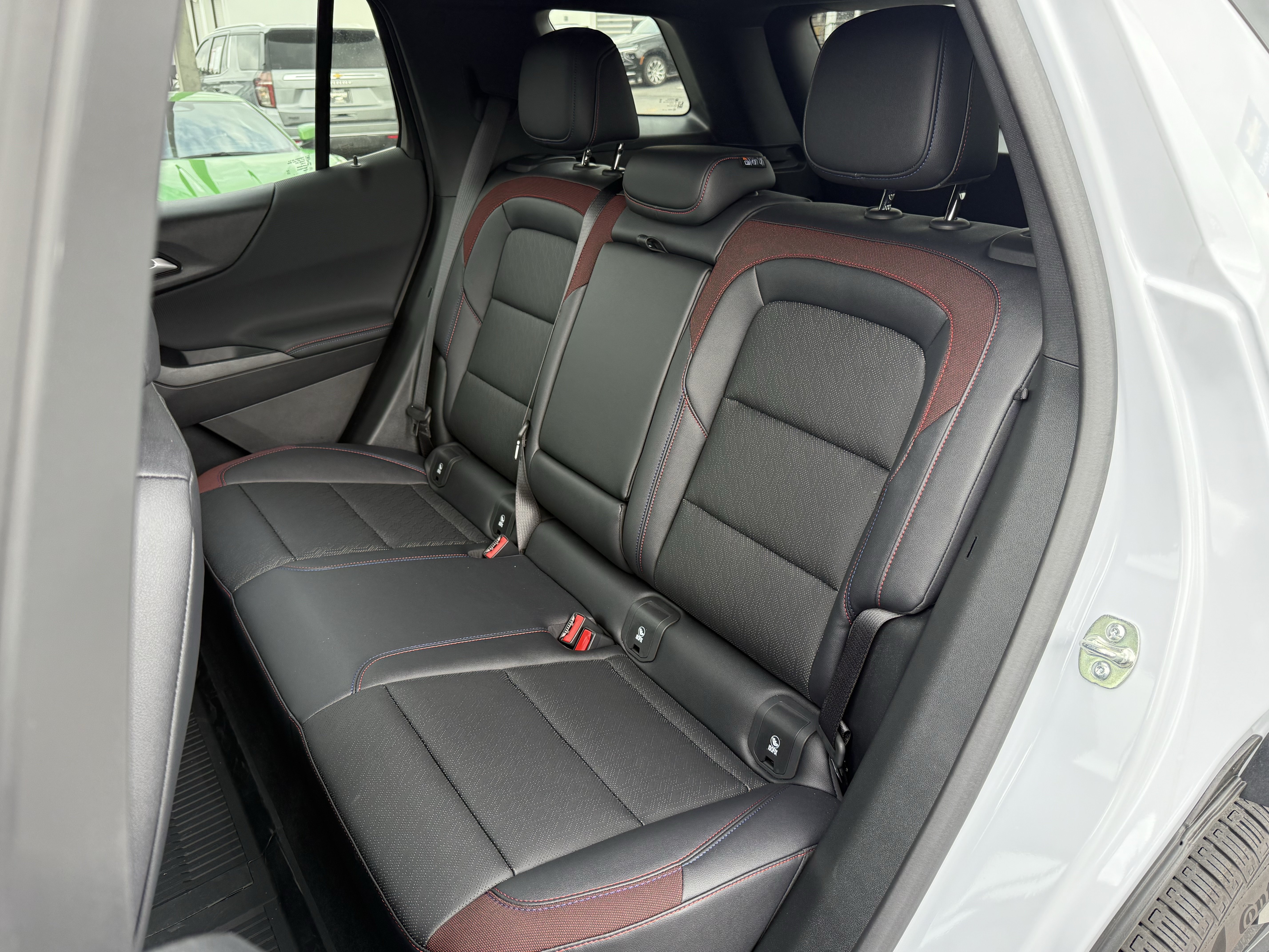 New 2026 Chevrolet Equinox RS w/ Convenience Package III AWD/4WD image 28