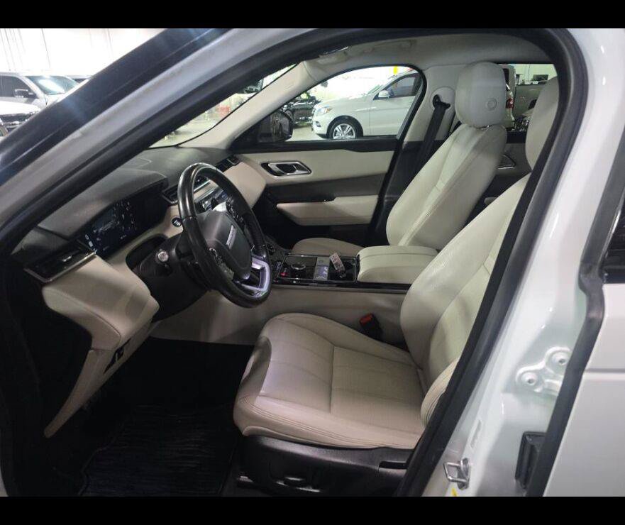 Used 2019 Land Rover Range Rover Velar S AWD/4WD image 3