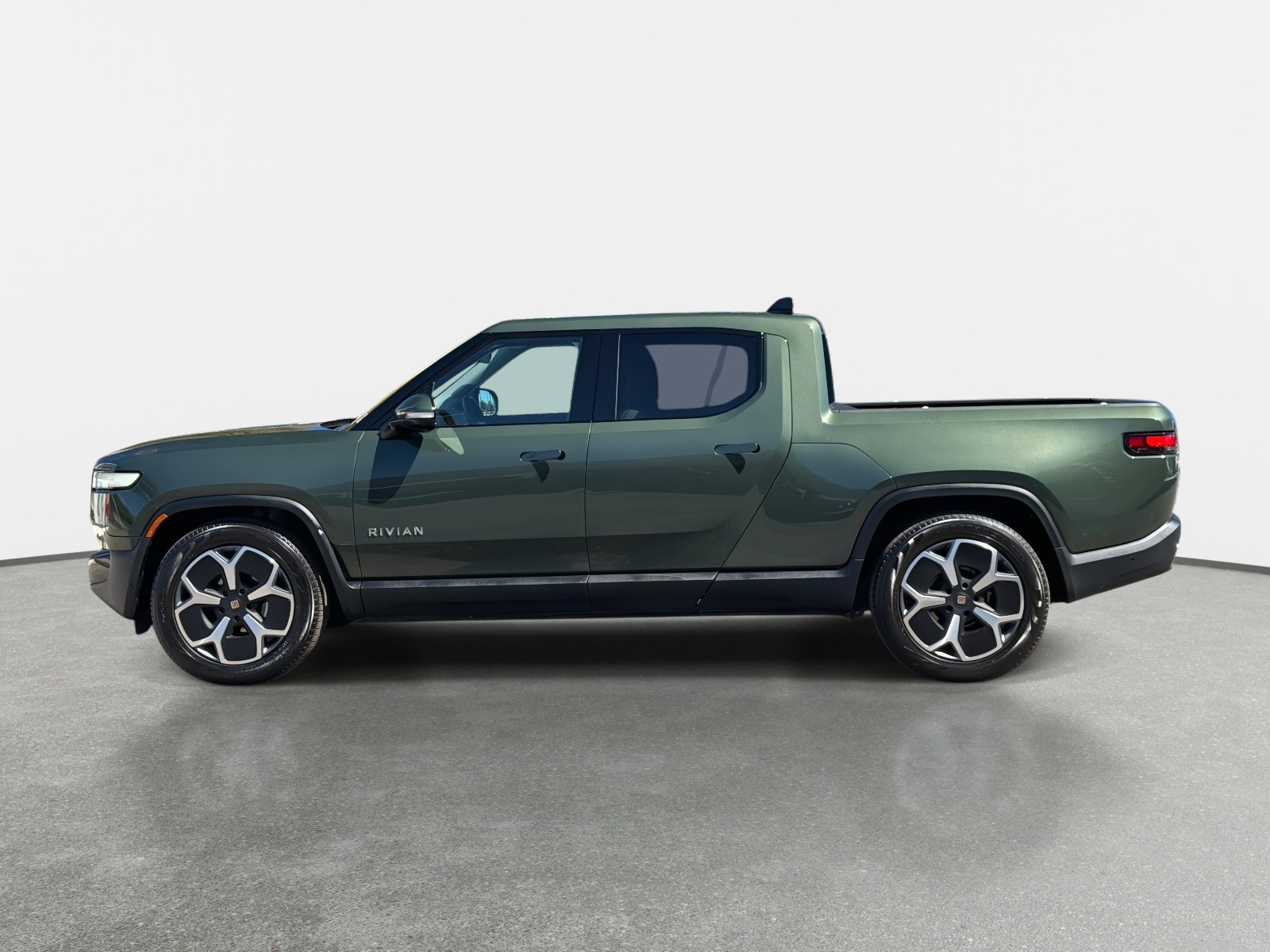 Used 2024 Rivian R1T Adventure image 6