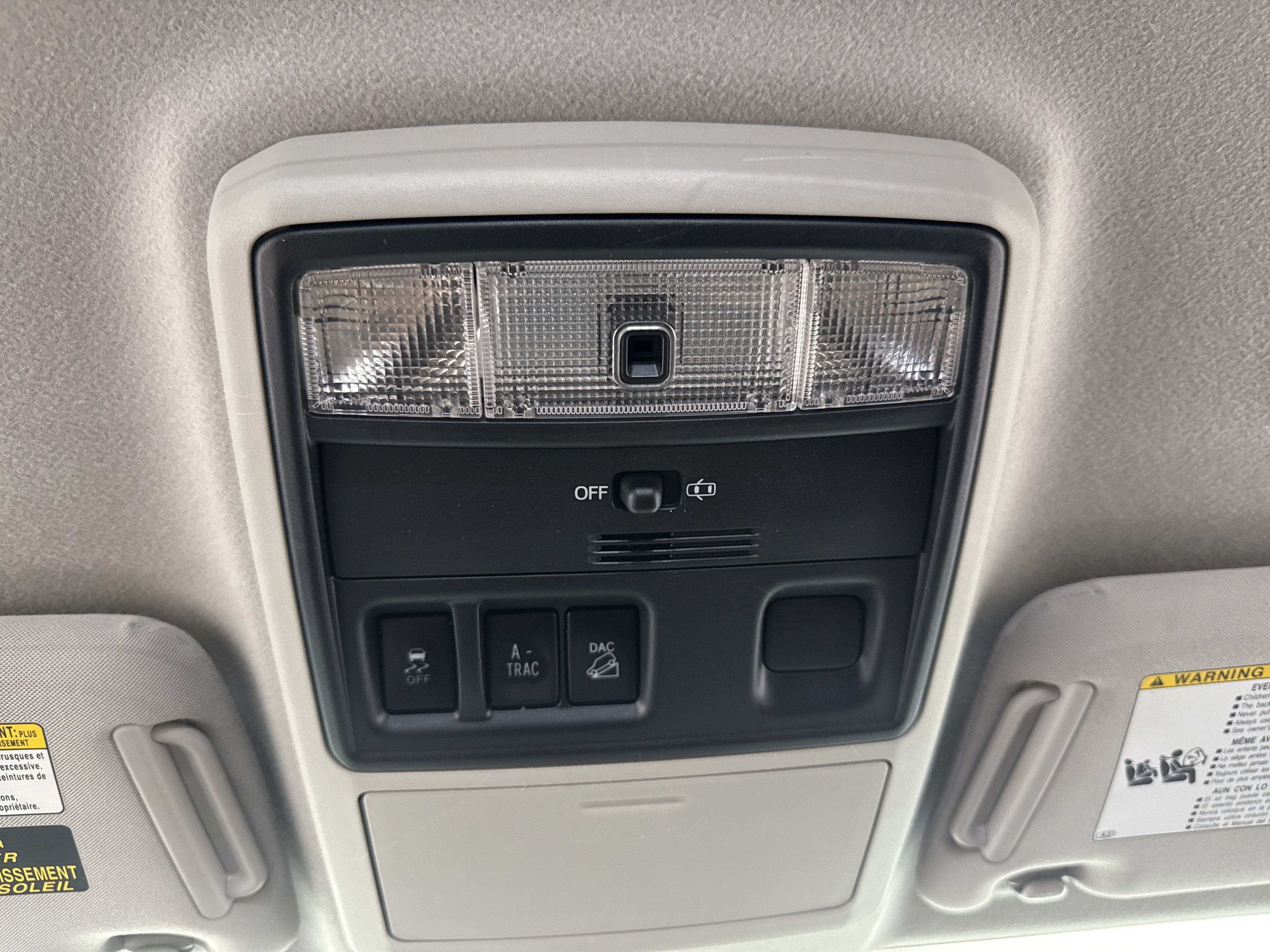 Used 2017 Toyota 4Runner SR5 AWD/4WD image 33