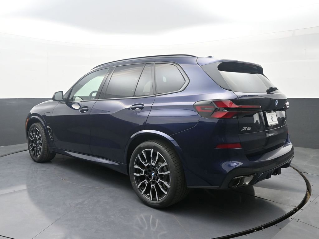 New 2026 BMW X5 xDrive50e w/ M Sport Package AWD/4WD image 5