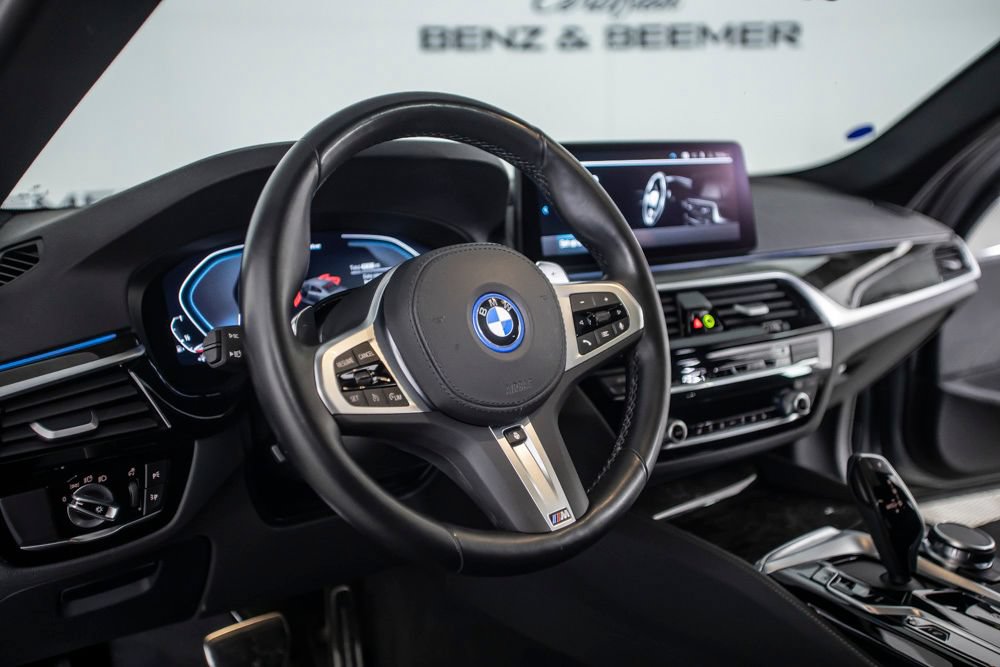 Used 2023 BMW 530e w/ M Sport Package RWD image 21