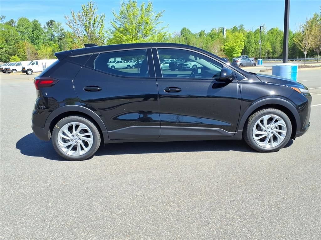 New 2027 Chevrolet Bolt LT w/ Comfort Package FWD image 24