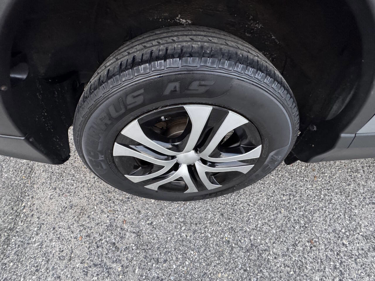 Used 2018 Toyota RAV4 LE w/ All Weather Liner Package image 41