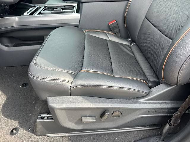 New 2027 Ford F250 Lariat w/ Black Appearance Package AWD/4WD image 12