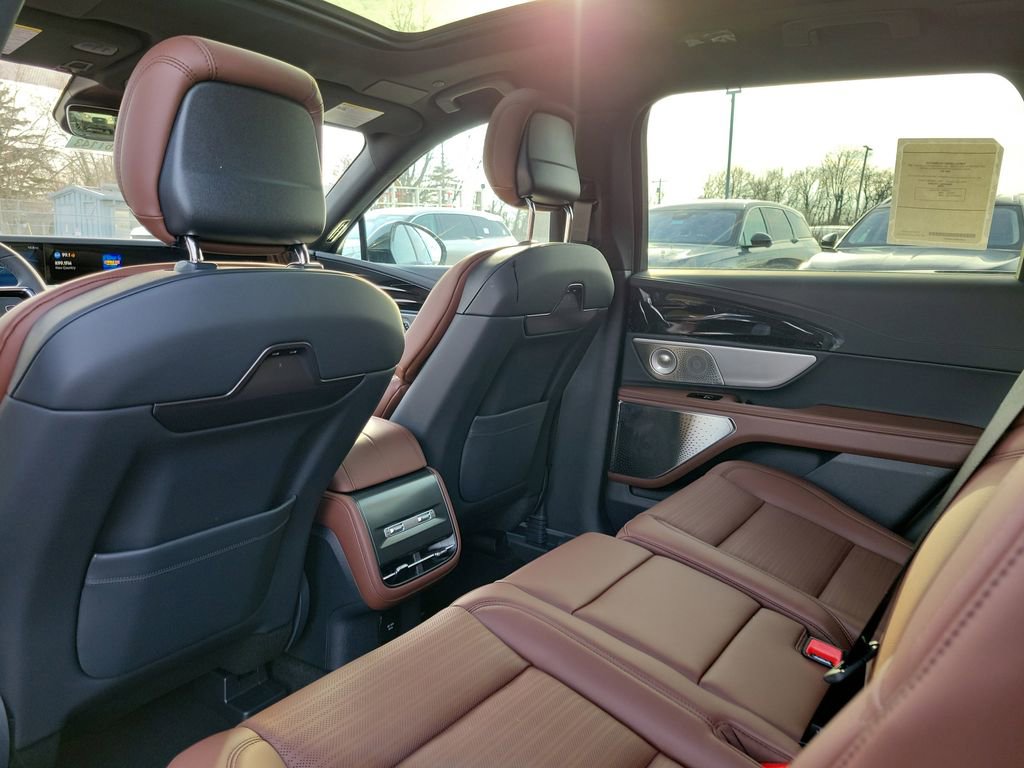 New 2026 Lincoln Nautilus Reserve AWD/4WD image 15