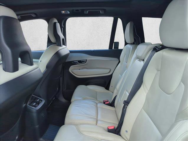 Used 2021 Volvo XC90 T8 R-Design w/ Advanced Package image 17