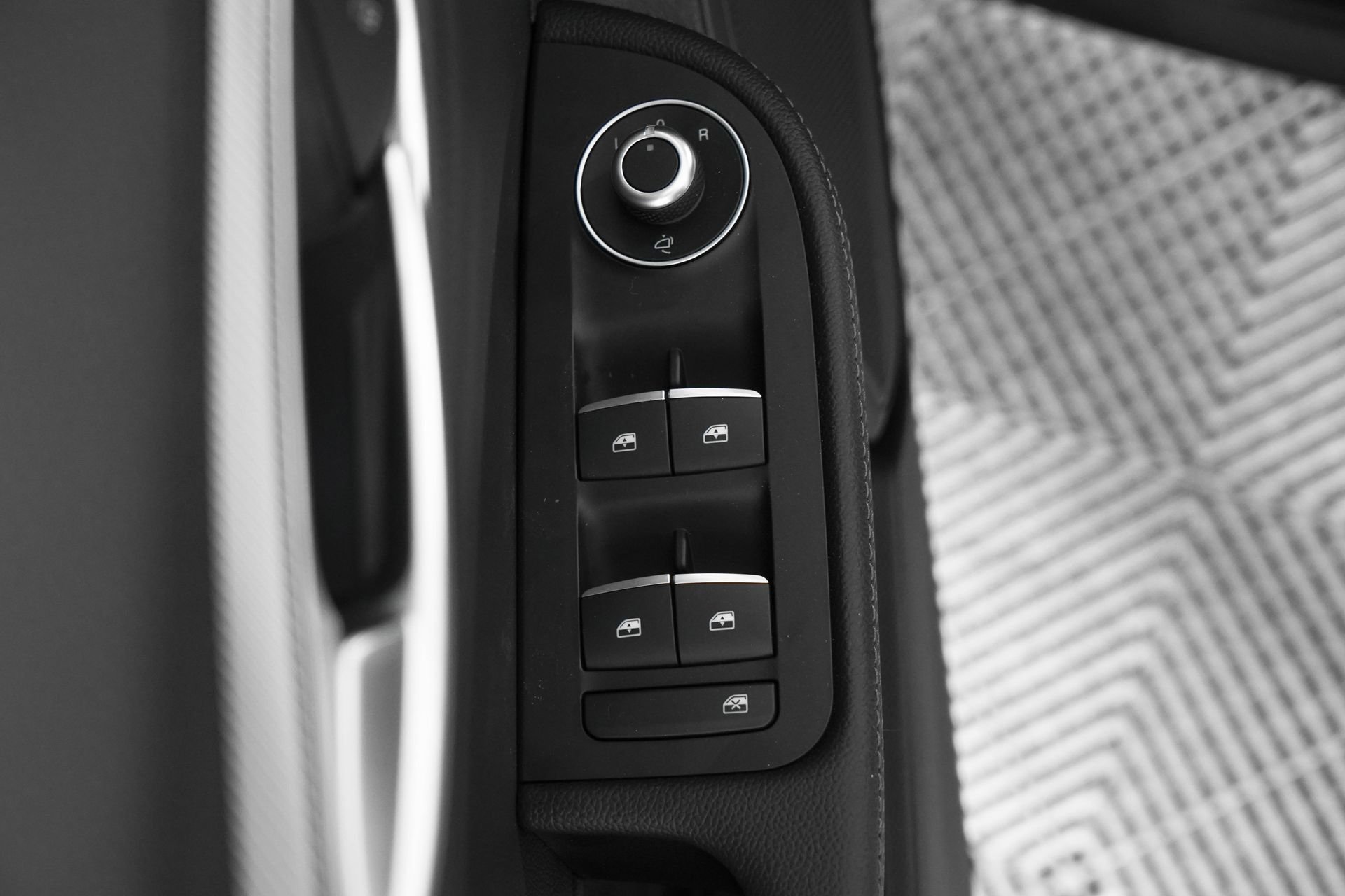 New 2025 Alfa Romeo Giulia w/ Driving Assist Package RWD image 29
