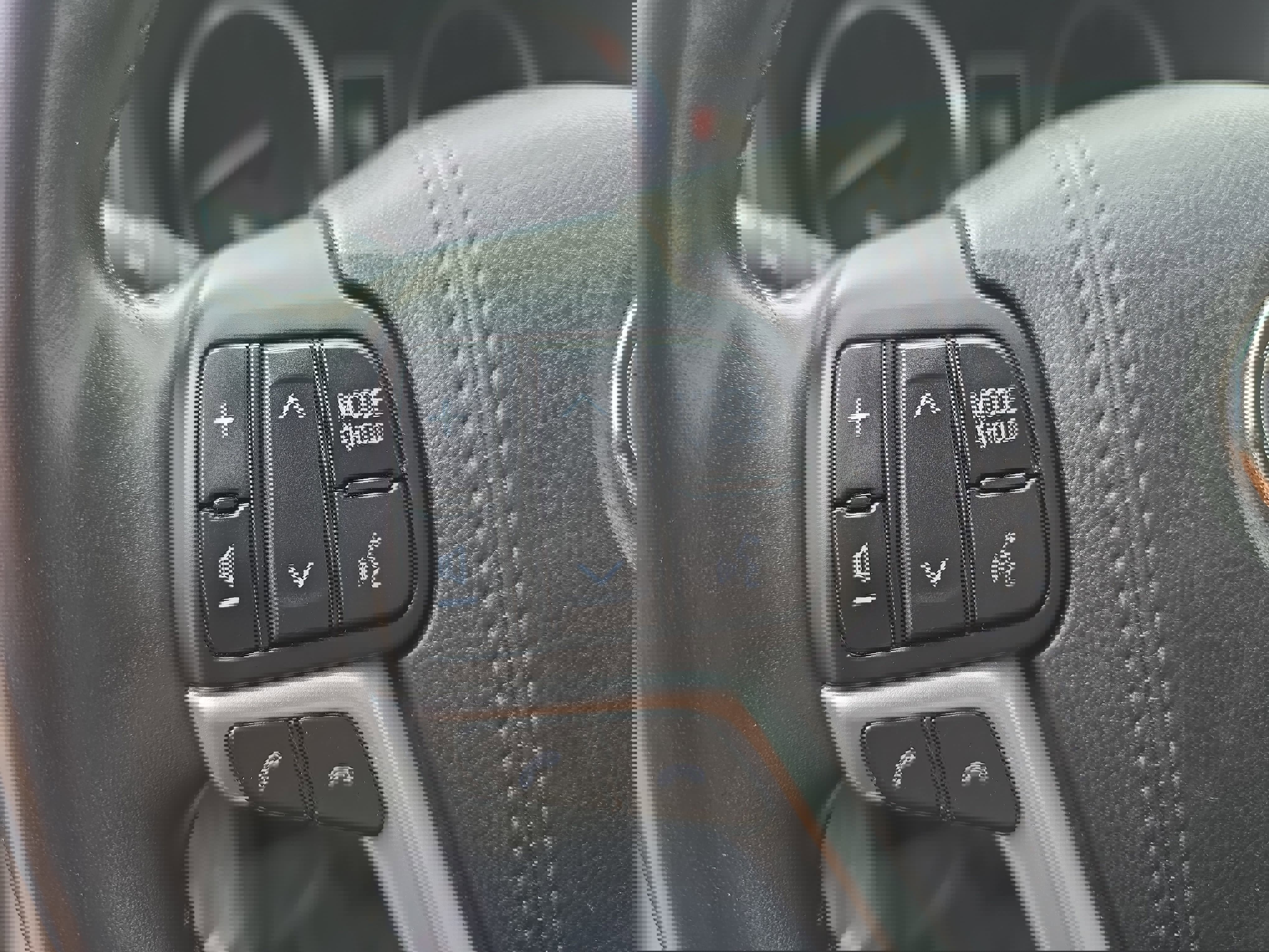 Used 2018 Toyota Highlander Limited image 19