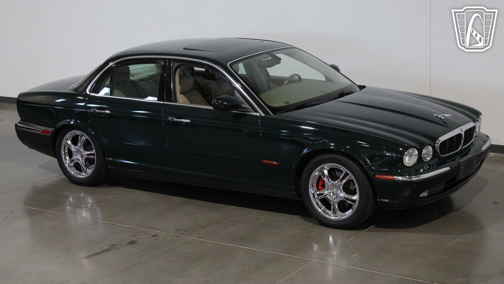 Used 2004 Jaguar XJ8 RWD image 6