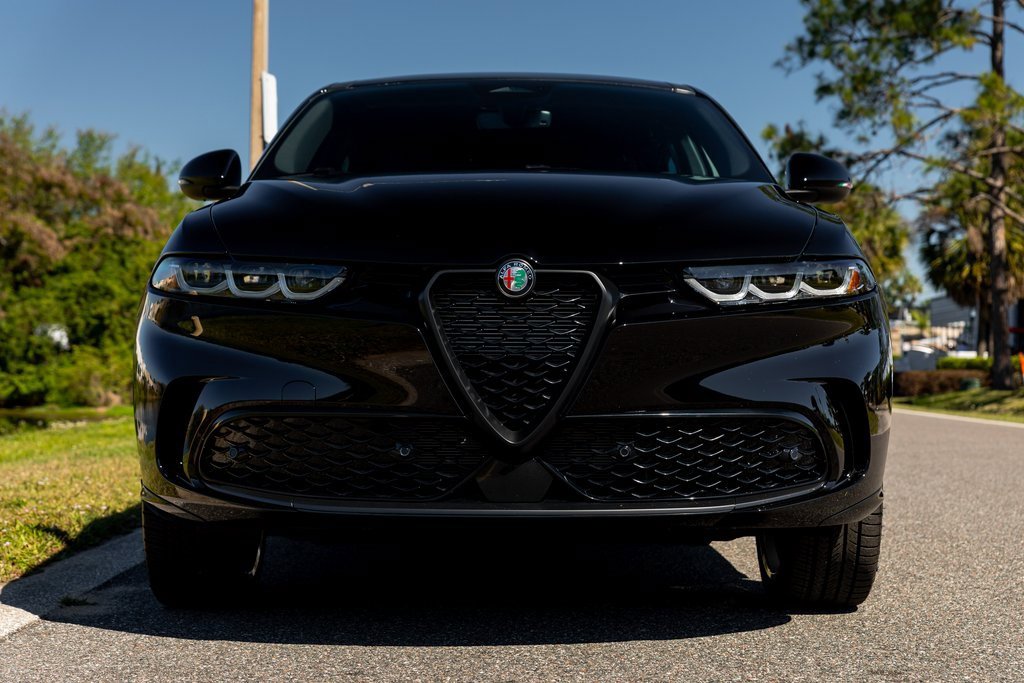 New 2025 Alfa Romeo Tonale w/ Premium Package image 14