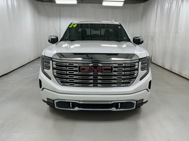 Used 2024 GMC Sierra 1500 Denali w/ Denali Reserve Package AWD/4WD image 4
