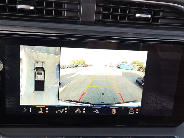 Used 2025 GMC Sierra 2500 Denali Ultimate AWD/4WD image 13