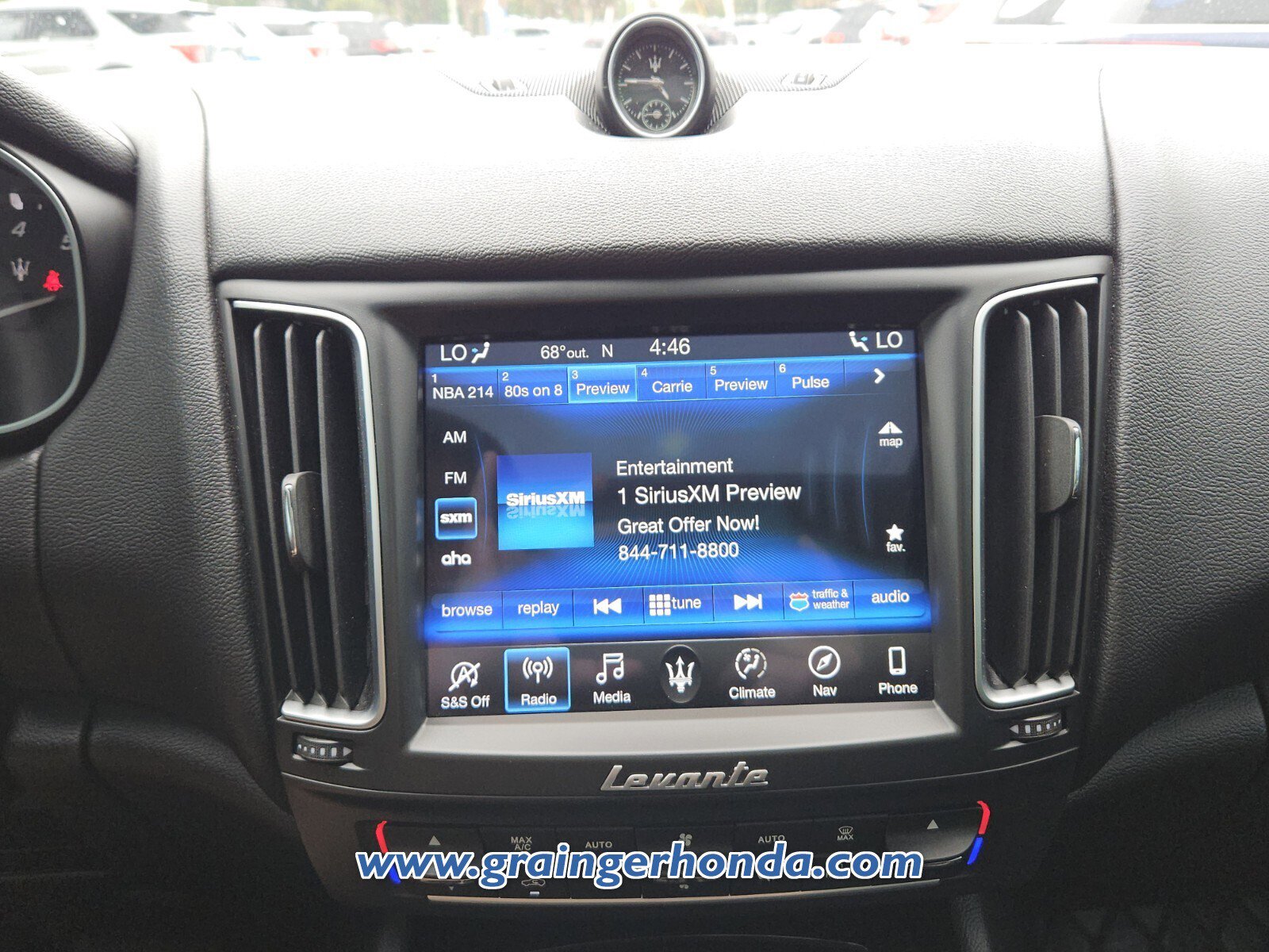Used 2020 Maserati Levante AWD/4WD image 15