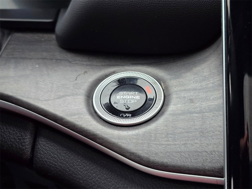 Used 2024 Jeep Grand Cherokee L Limited w/ Luxury Tech Group II image 31