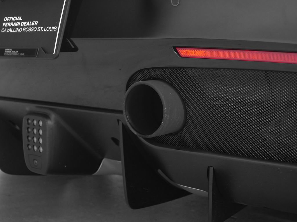Used 2018 Ferrari 488 Spider RWD image 34
