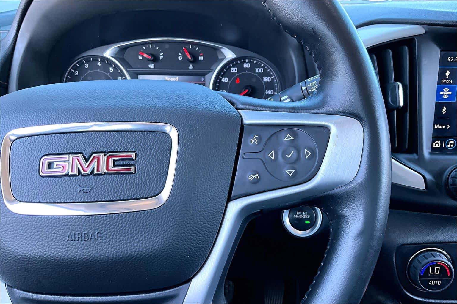 Used 2020 GMC Terrain SLT w/ Preferred Package AWD/4WD image 25
