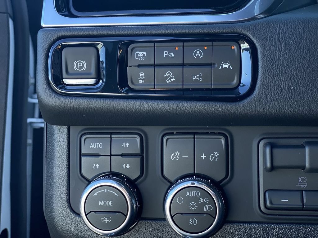 Used 2026 GMC Yukon XL Denali w/ Denali Reserve Package AWD/4WD image 27