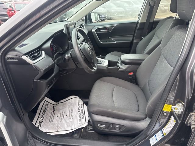 Used 2022 Toyota RAV4 XLE AWD/4WD image 14
