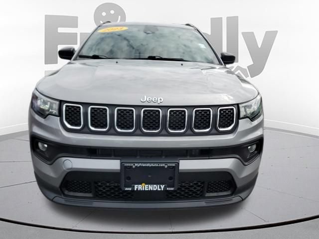 Used 2023 Jeep Compass Latitude w/ Convenience Group AWD/4WD image 8
