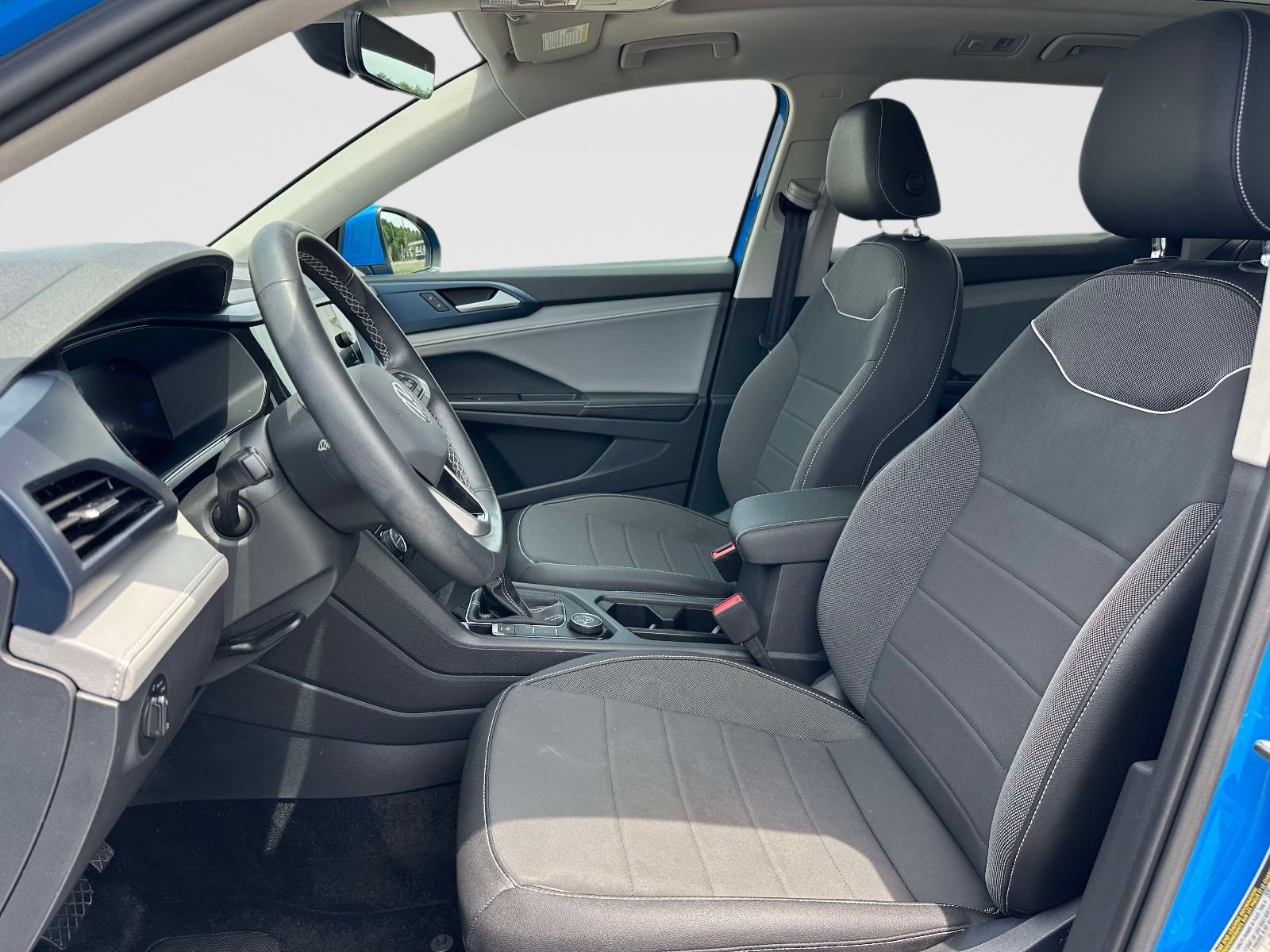 Certified 2024 Volkswagen Taos SE AWD/4WD image 15