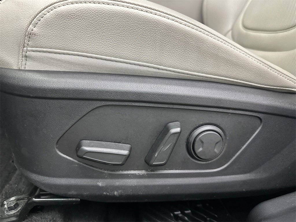 Used 2023 Hyundai Tucson Limited image 10