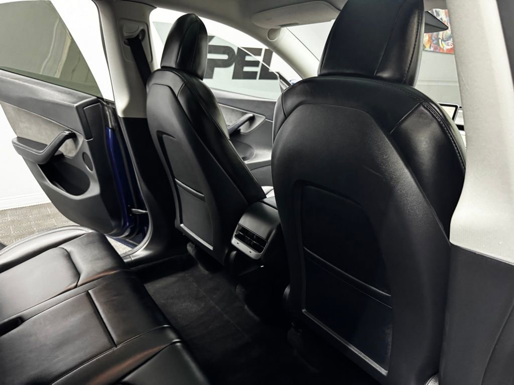 Used 2022 Tesla Model Y Long Range image 45