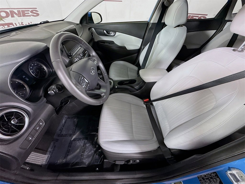 Certified 2023 Hyundai Kona SEL w/ Convenience Package image 26