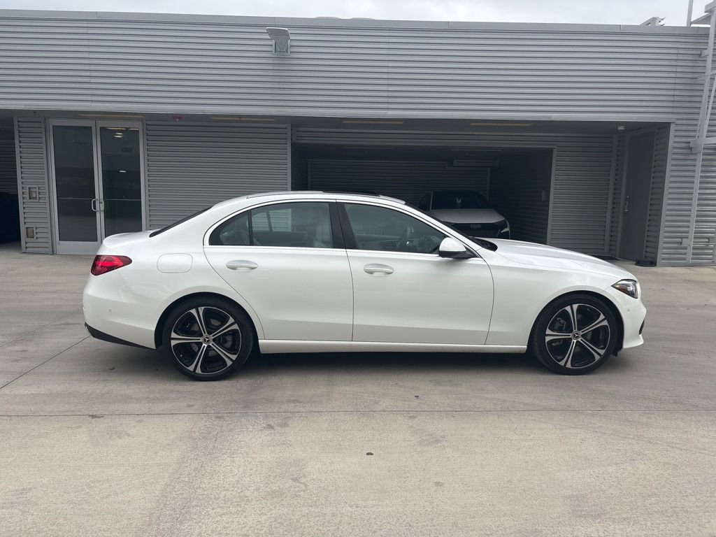 Used 2025 Mercedes-Benz C 300 Sedan image 4