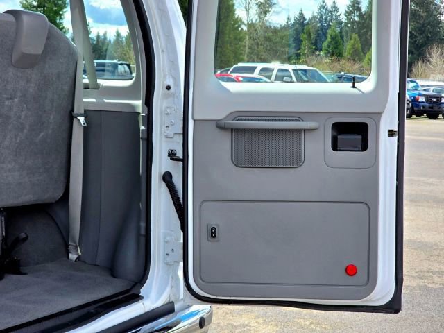 Used 2011 Ford E-350 and Econoline 350 XLT image 39