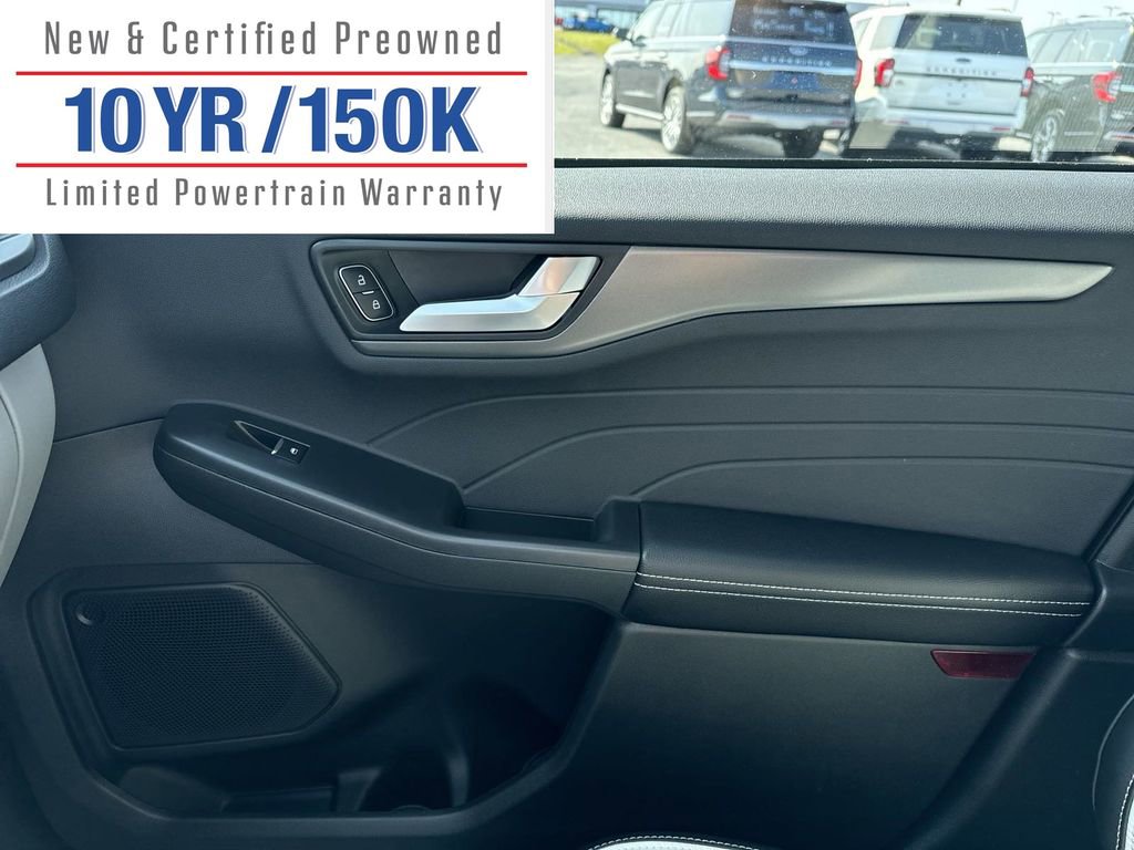 Used 2024 Ford Escape SE image 26