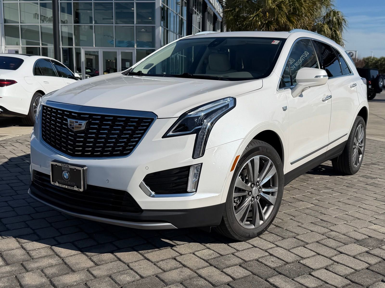 Used 2021 Cadillac XT5 Premium Luxury image 3