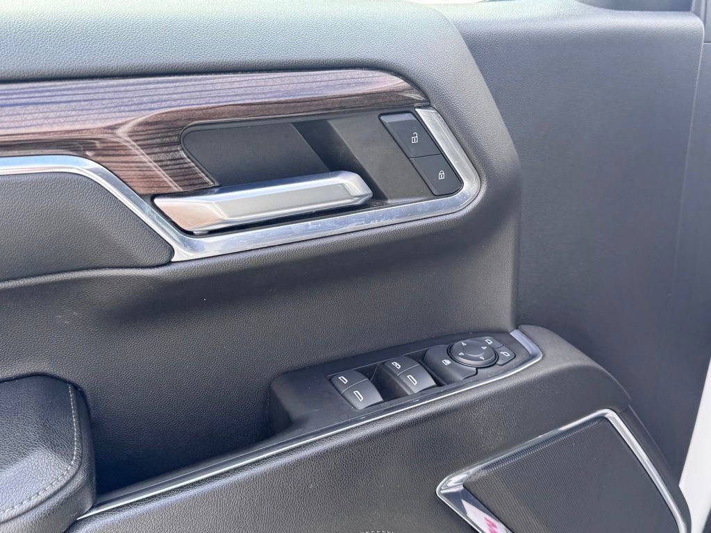 Used 2023 Chevrolet Silverado 1500 LT image 10