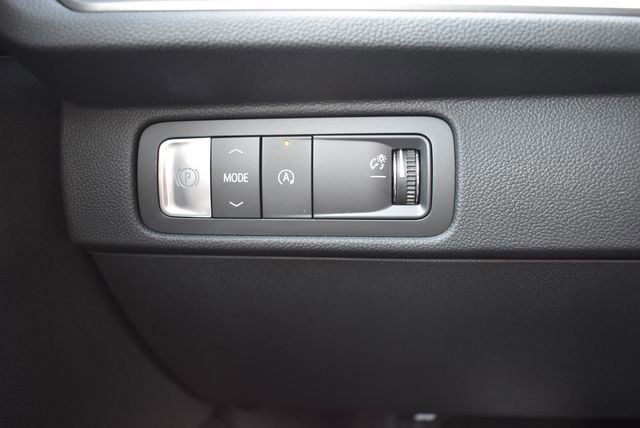 New 2026 Chevrolet Traverse LT w/ Driver Confidence Package FWD image 34