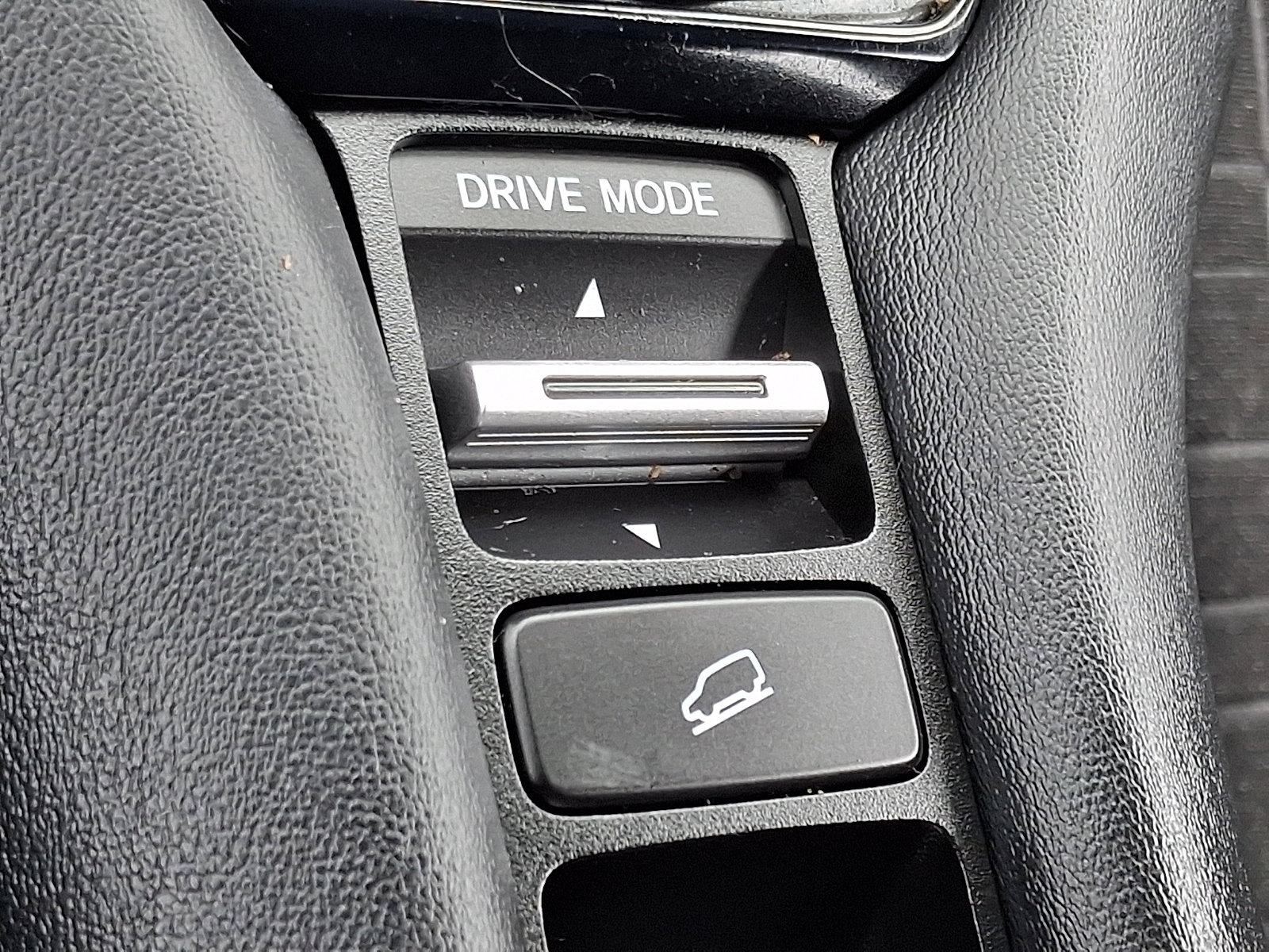 Used 2024 Honda HR-V LX image 25