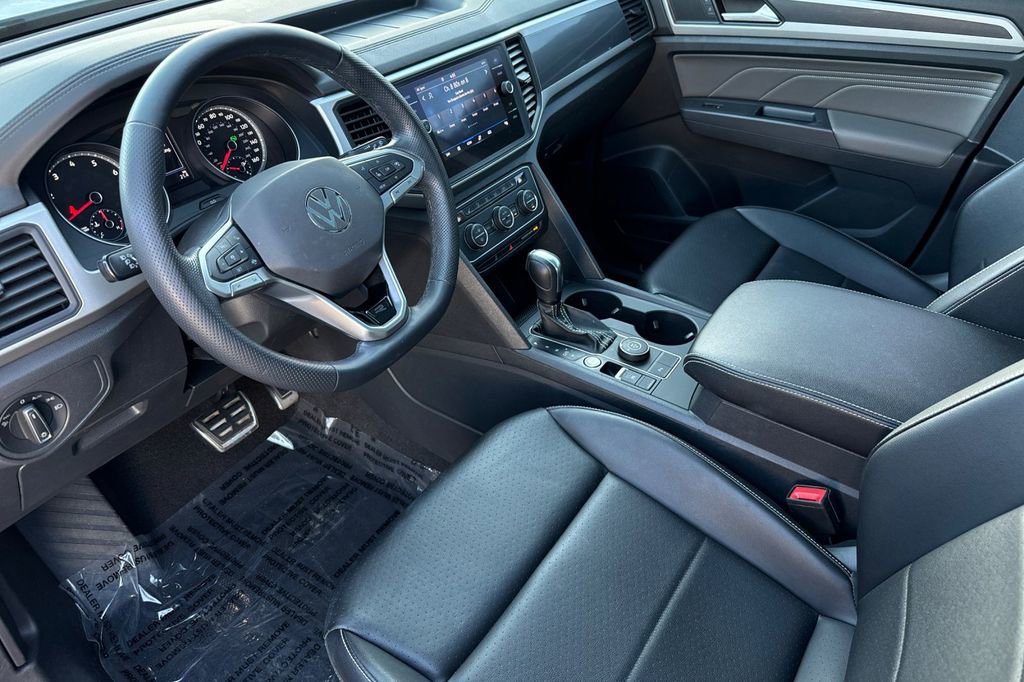 Used 2021 Volkswagen Atlas SE w/ Panoramic Sunroof Package image 9