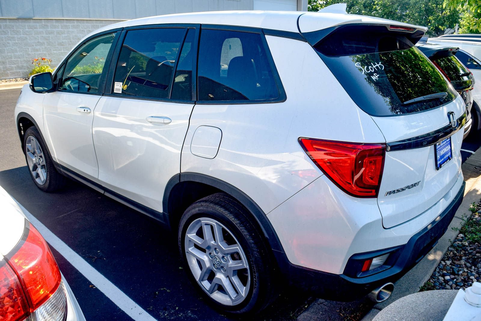 Used 2025 Honda Passport EX-L image 18