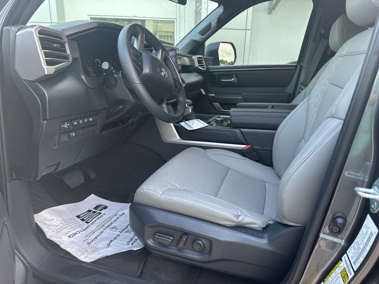 Used 2025 Toyota Tundra SR5 w/ SR5 Premium Package image 4