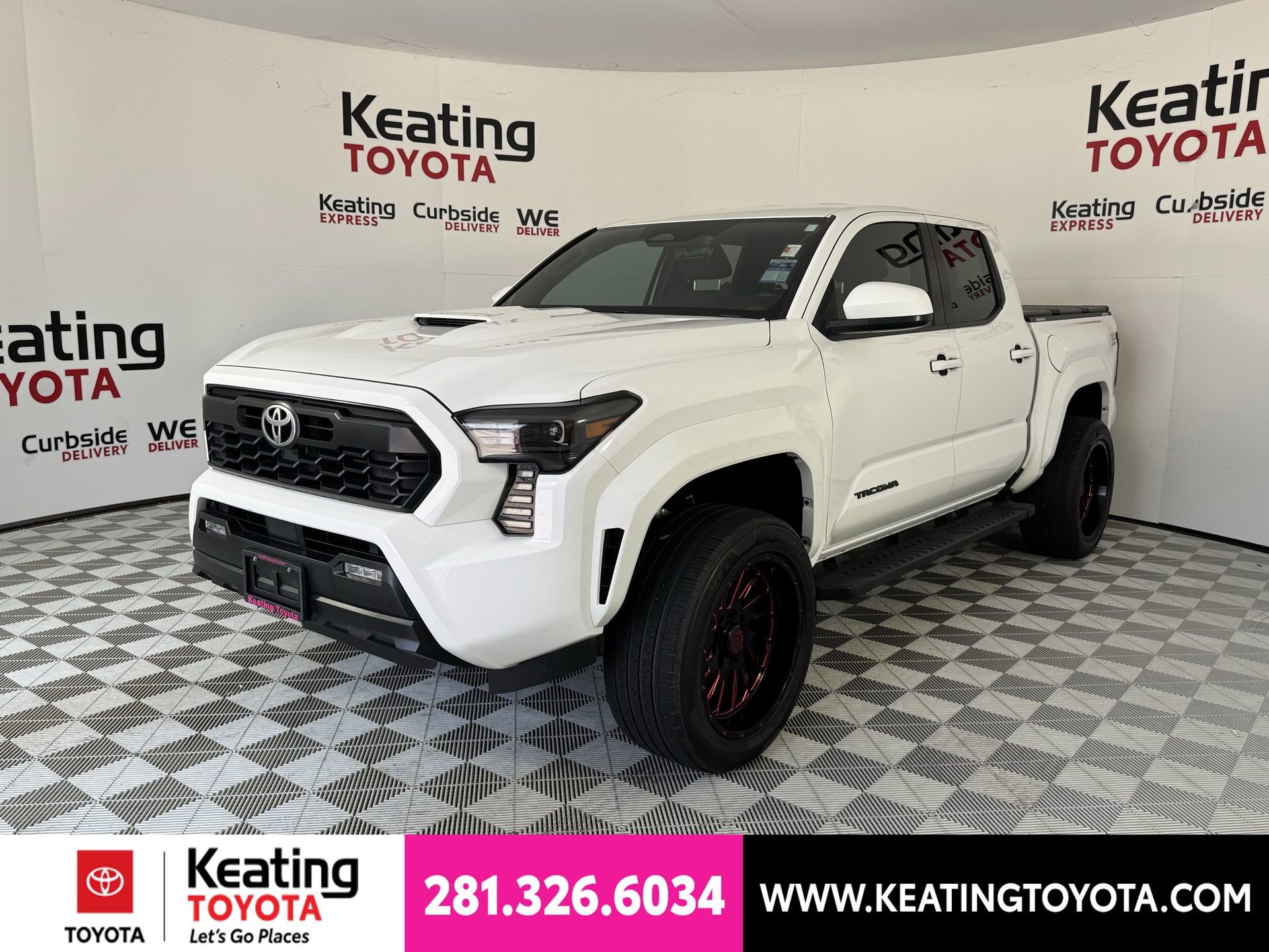 Used 2024 Toyota Tacoma TRD Sport AWD/4WD image 9