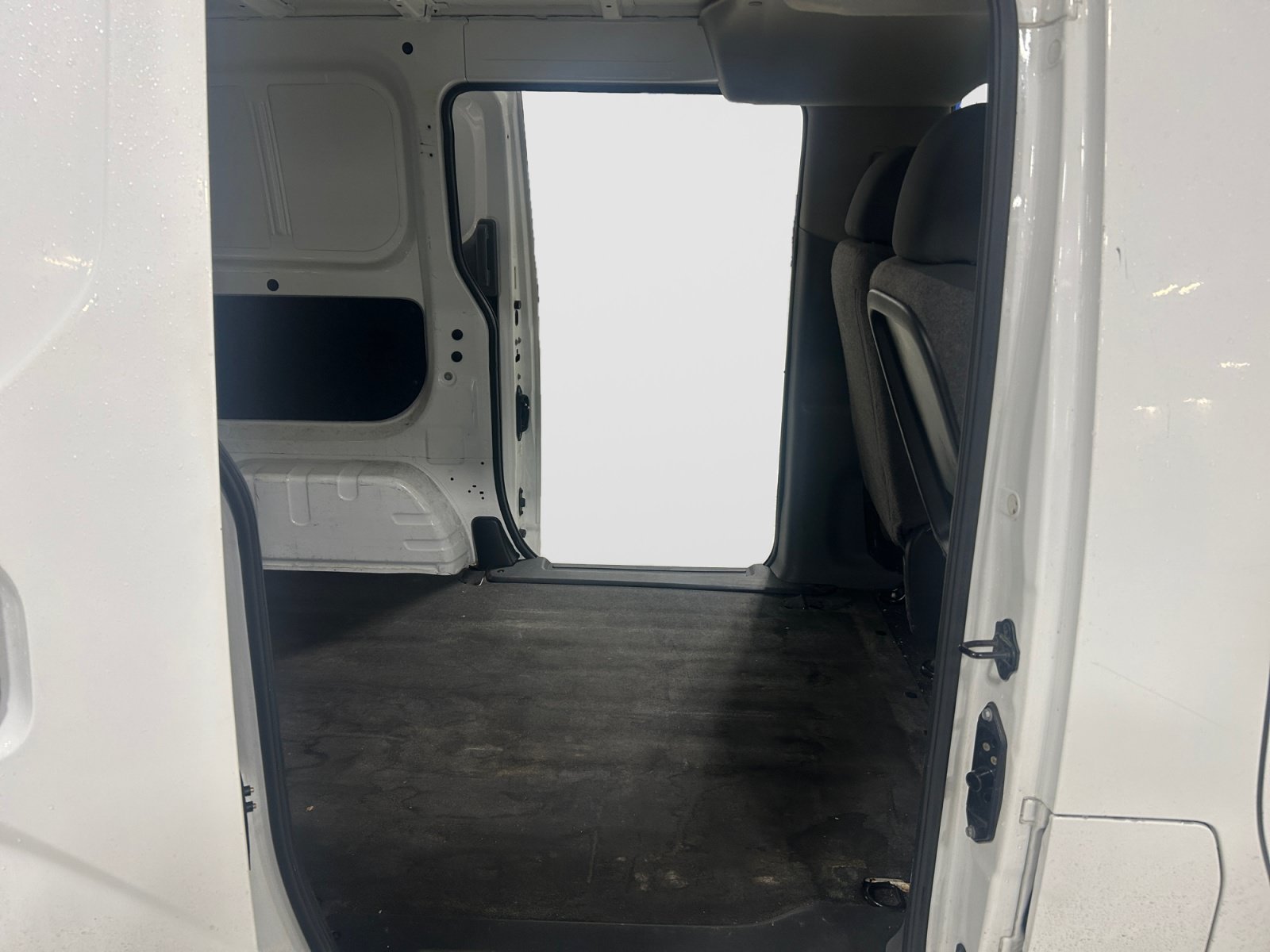 Used 2014 Nissan NV200 SV w/ Technology Package FWD image 15