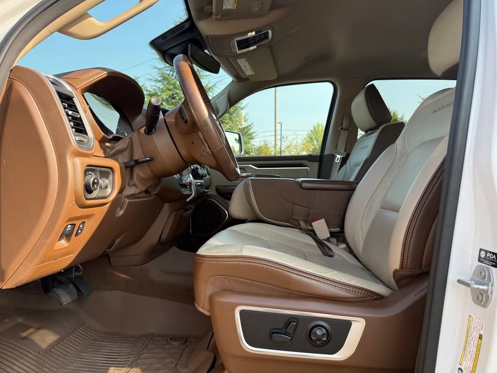 Used 2021 RAM 1500 Laramie AWD/4WD image 12