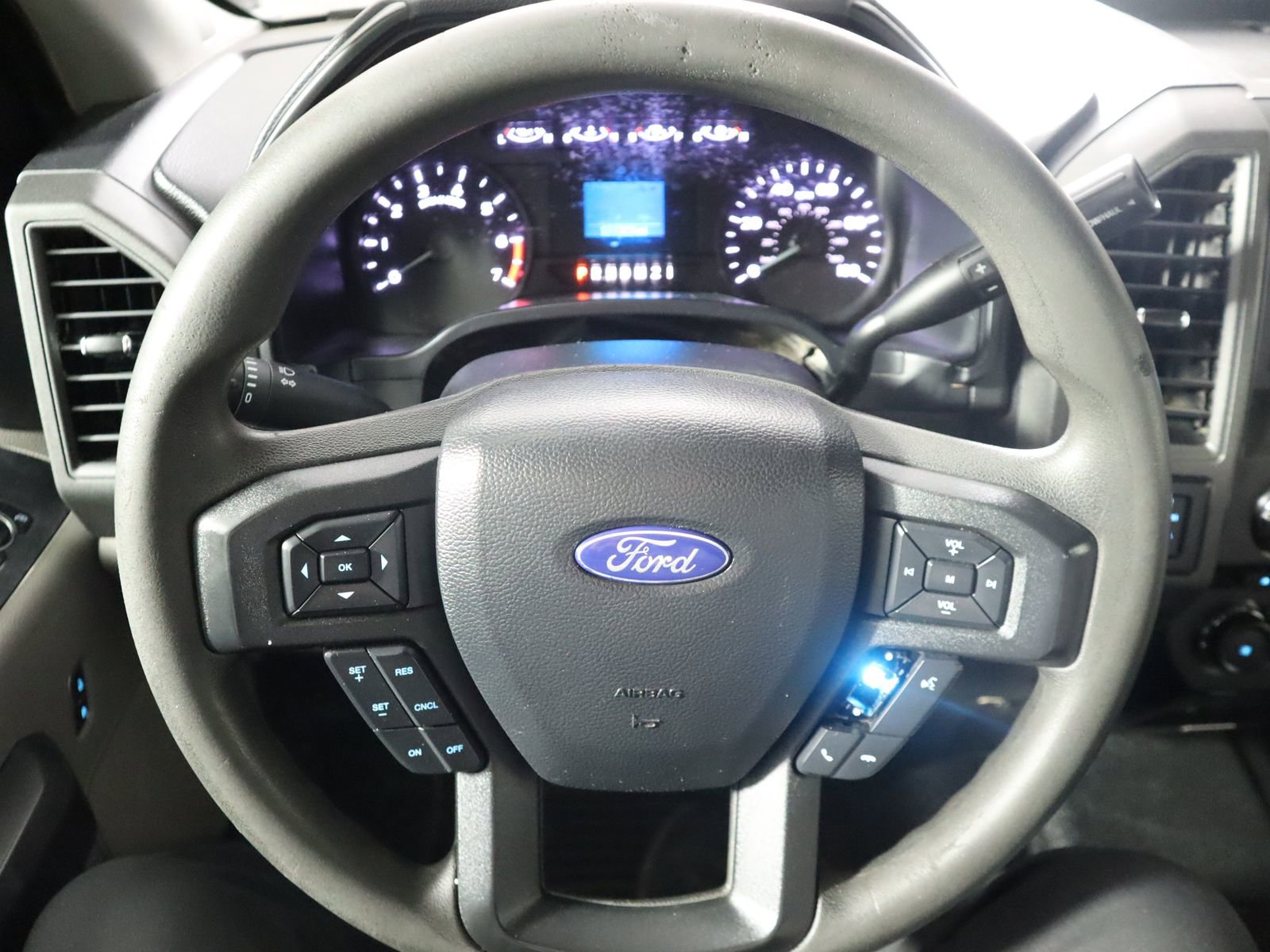 Used 2018 Ford F250 XL w/ Power Equipment Group image 26