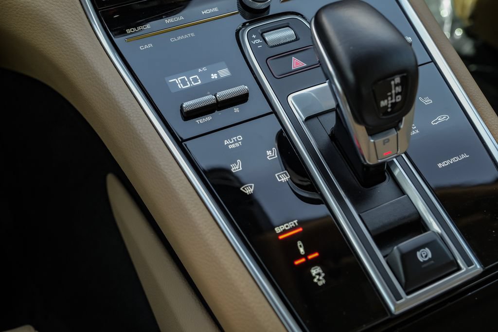 Used 2019 Porsche Panamera 4 AWD/4WD image 29