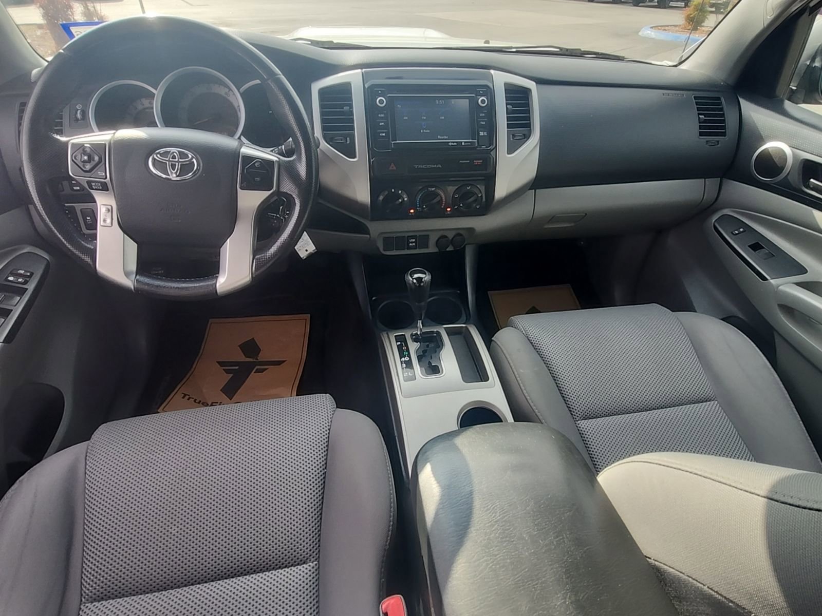 Used 2015 Toyota Tacoma PreRunner w/ TRD Sport Package image 8