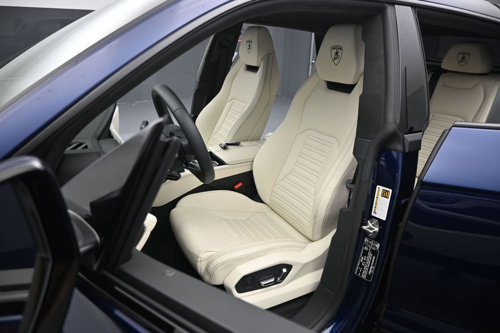 Used 2026 Lamborghini Urus SE AWD/4WD image 7