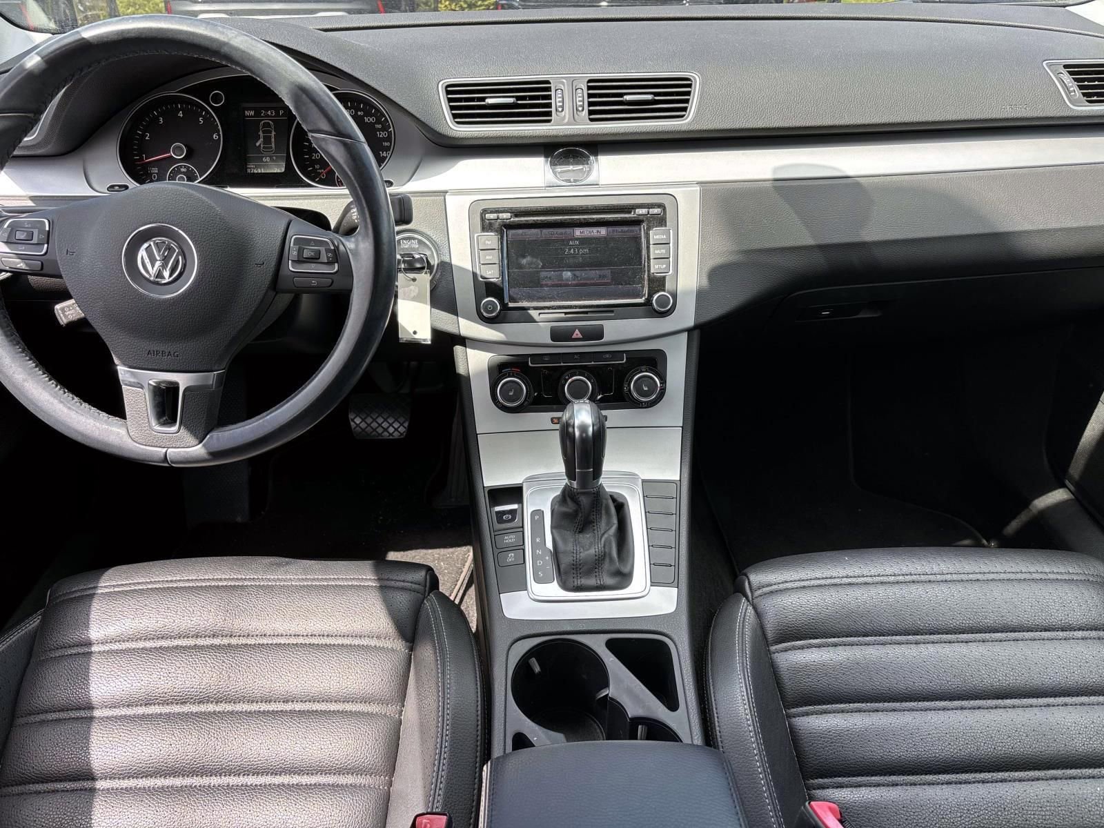 Used 2012 Volkswagen CC Sport image 28